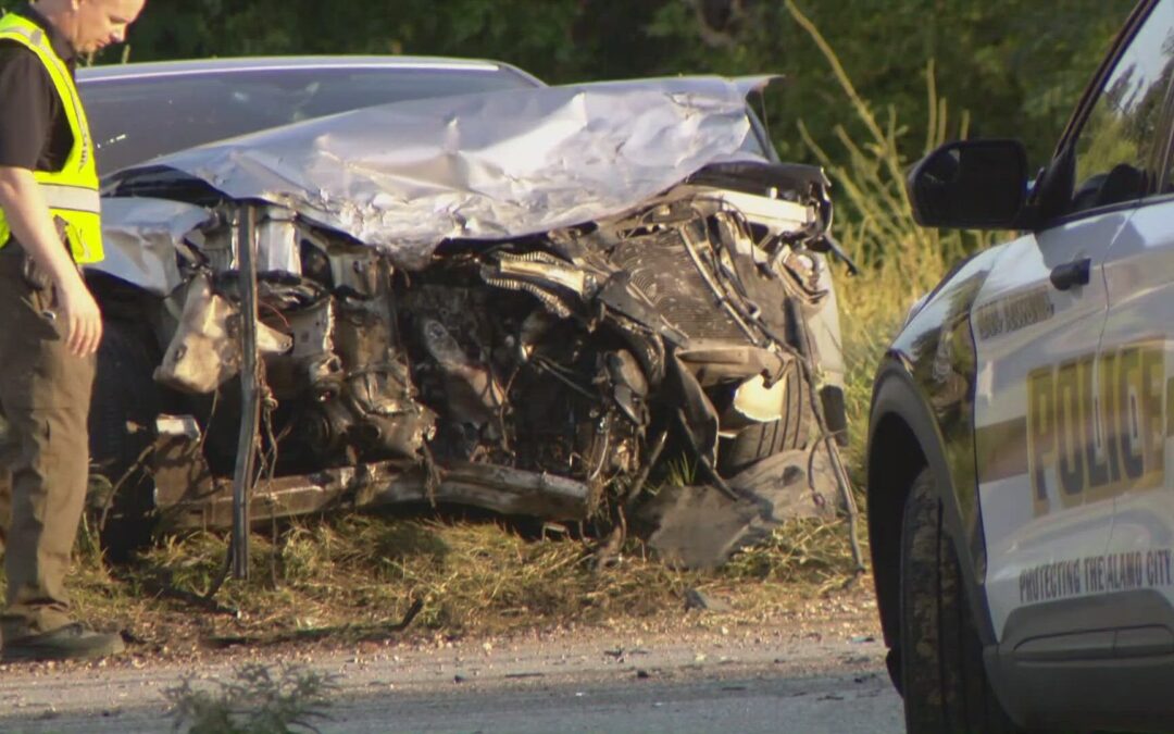 Man Loses Life After Ejection in San Antonio Rollover Crash